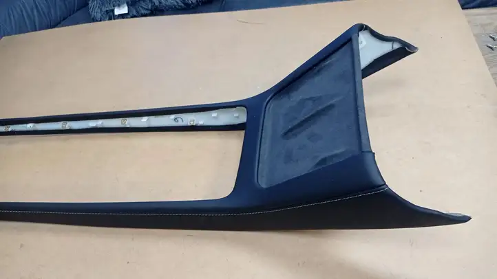 Tesla Model Y (2019 - 2024) 175554600A Другая деталь консоли (туннеля) — фото 2