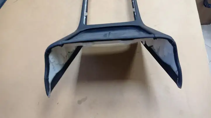 Tesla Model Y (2019 - 2024) 175554600A Другая деталь консоли (туннеля) — фото 8
