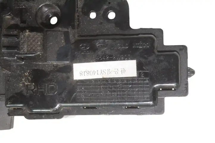 Hyundai Santa Fe (2012 - 2015) 845422W900 Замок бардачка — фото 5