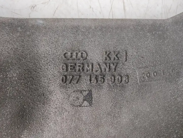 Audi RS6 (2002 - 2006) 077145906 Трубка подачи воздуха — фото 2
