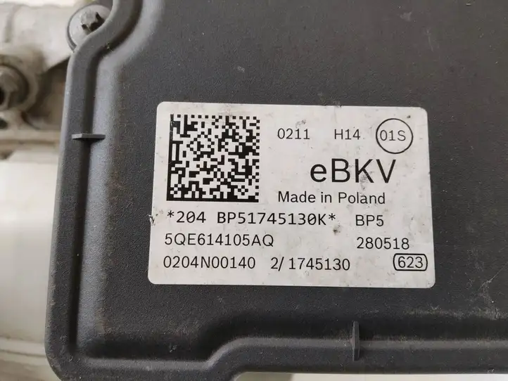 Volkswagen PASSAT B8 (2015 - ) 5QE614105AQ Главный тормозной цилиндр — фото 4