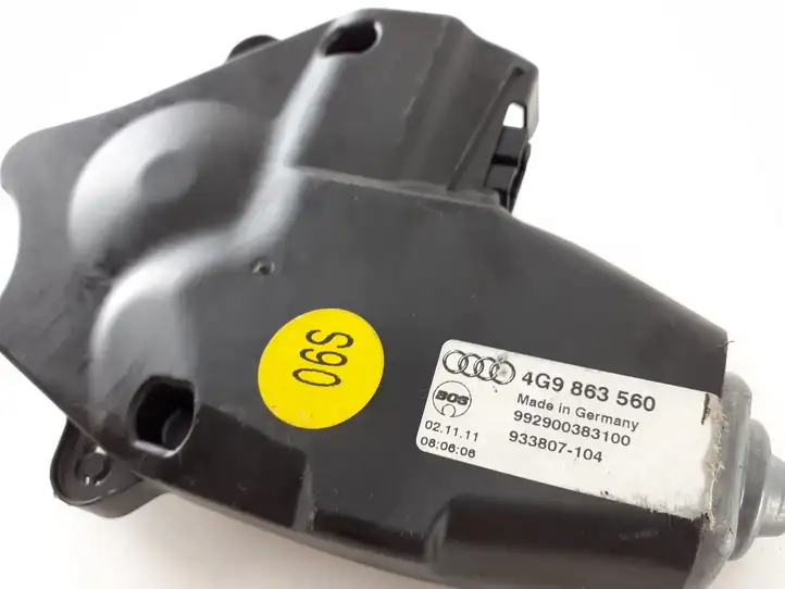 Audi A6 C7 (2011 - 2014) 4G9863560 Механизм шторки багажника — фото 3