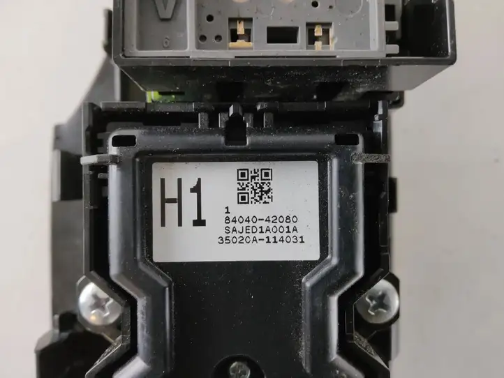 Toyota RAV 4 (XA50) (2018 - ) 8404042080 Кнопка стеклоподъемников — фото 4