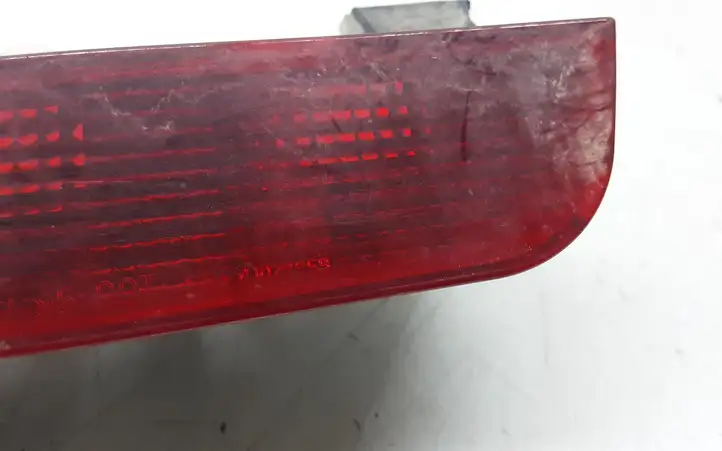 Mitsubishi Pajero (1999 - 2003) E4027559 Дополнительный стоп фонарь — фото 3