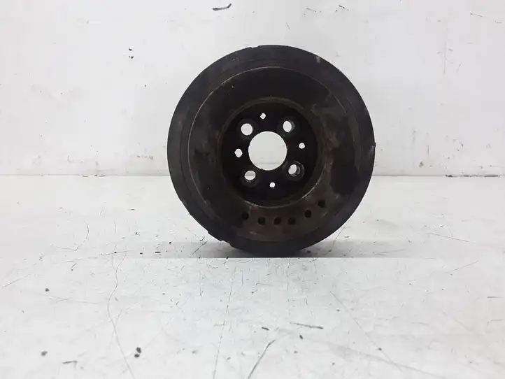 Volkswagen PASSAT B5 (1997 - 2000) 038105243F Шкив коленчатого вала — фото 3