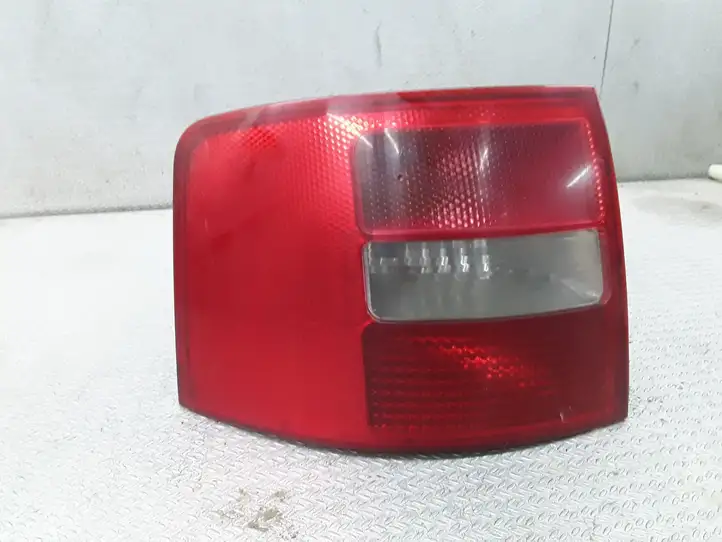 Audi A6 S6 C5 4B (1997 - 2001) 4B9945095F Задний фонарь в кузове — фото 1