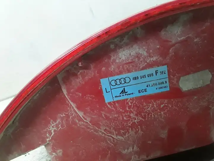 Audi A6 S6 C5 4B (1997 - 2001) 4B9945095F Задний фонарь в кузове — фото 2