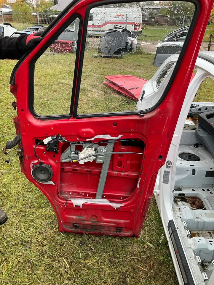 Mercedes-Benz Sprinter W906 (2006 - 2018) Дверь — фото 3
