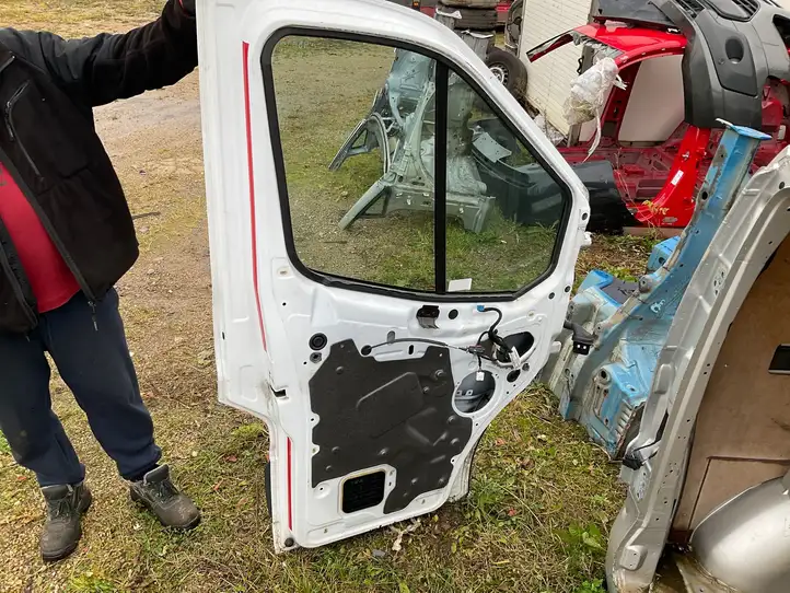 Ford Transit (2013 - 2017) Дверь — фото 3
