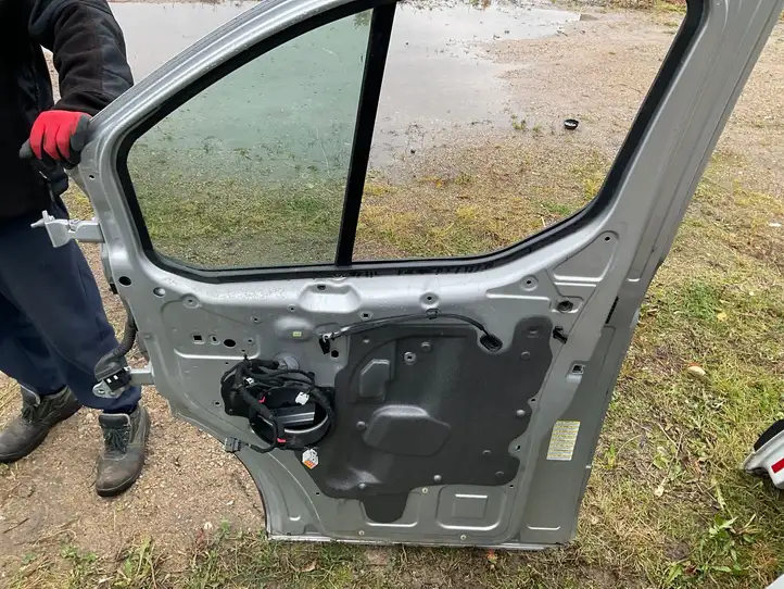 Ford Transit (2013 - 2017) Дверь — фото 4