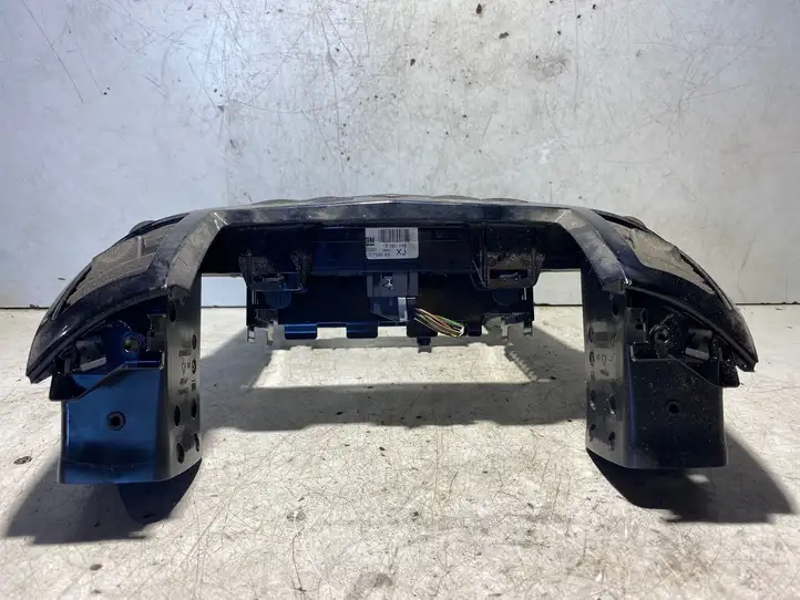 Opel Zafira B (2003 - 2006) 213680437 Центральный воздушный дефлектор — фото 3
