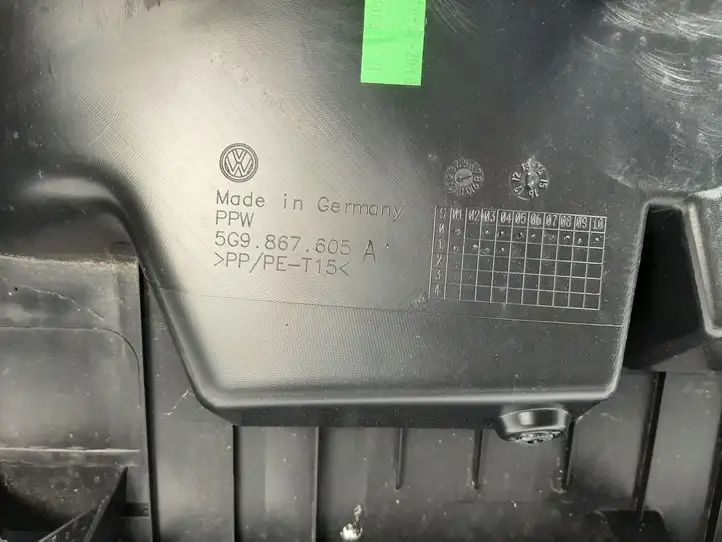 Volkswagen Golf VII (2013 - 2019) 5G9867605A Обшивка багажника — фото 3
