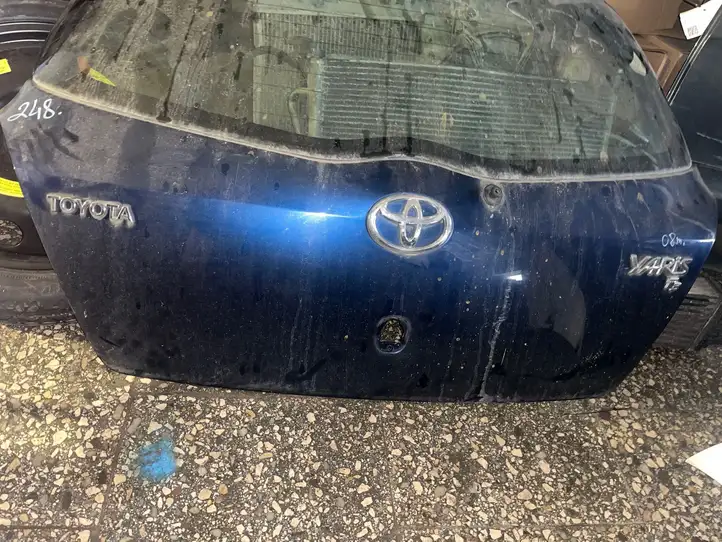 Toyota Yaris (2005 - 2009) Крышка багажника — фото 3