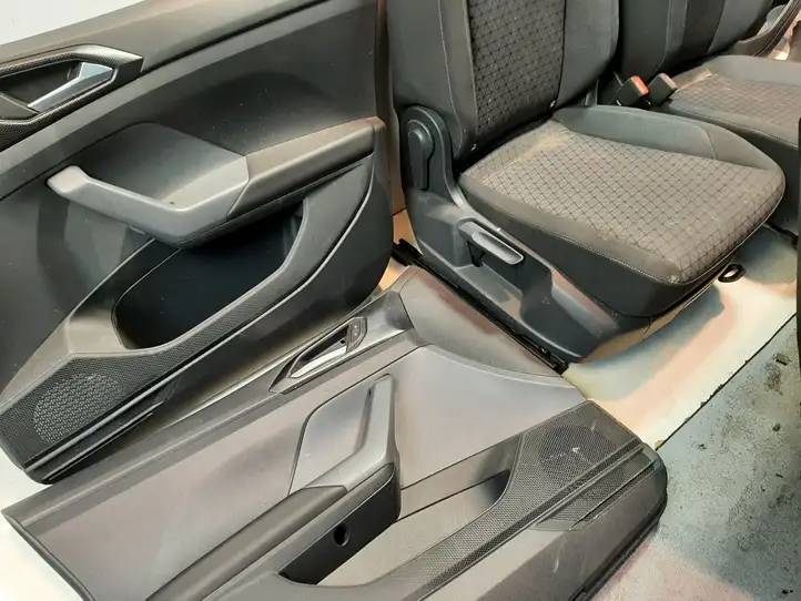 Volkswagen T-Cross (2017 - ) Комплект салона — фото 3
