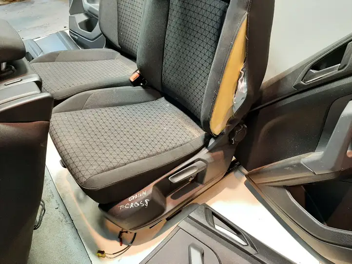 Volkswagen T-Cross (2017 - ) Комплект салона — фото 7
