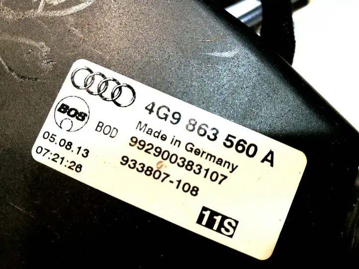 Audi A6 Allroad C7 (2012 - 2014) 4G9863560A Механизм шторки багажника — фото 3