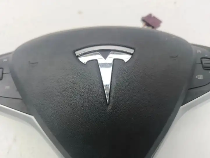 Tesla Model S (2012 - 2016) 102250600C Подушка безопасности руля — фото 4