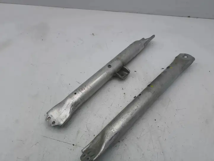 Tesla Model S (2012 - 2016) 102865200B Передняя распорка кузова — фото 1