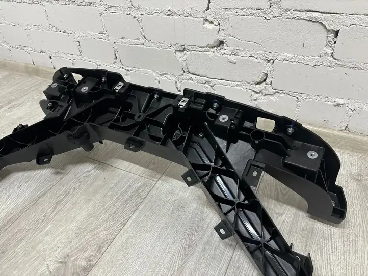 Tesla Model 3 (2017 - 2023) 171174600E Верхняя панель радиатора — фото 7