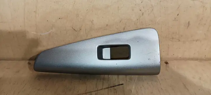 Toyota Corolla Verso E121 (2001 - 2004) 7427113040 Накладка кнопки стеклоподъемника — фото 8