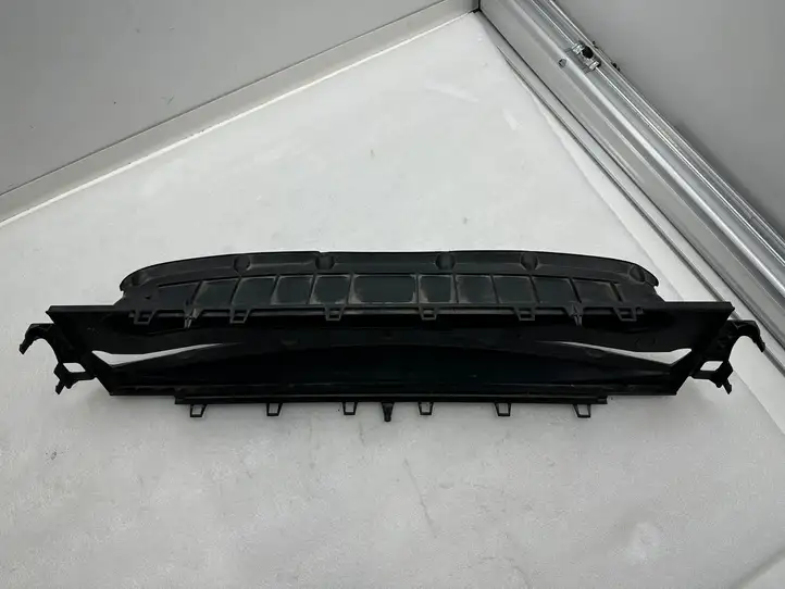 Tesla Model S (2012 - 2016) 600819300B Дефлектор воздуха — фото 3