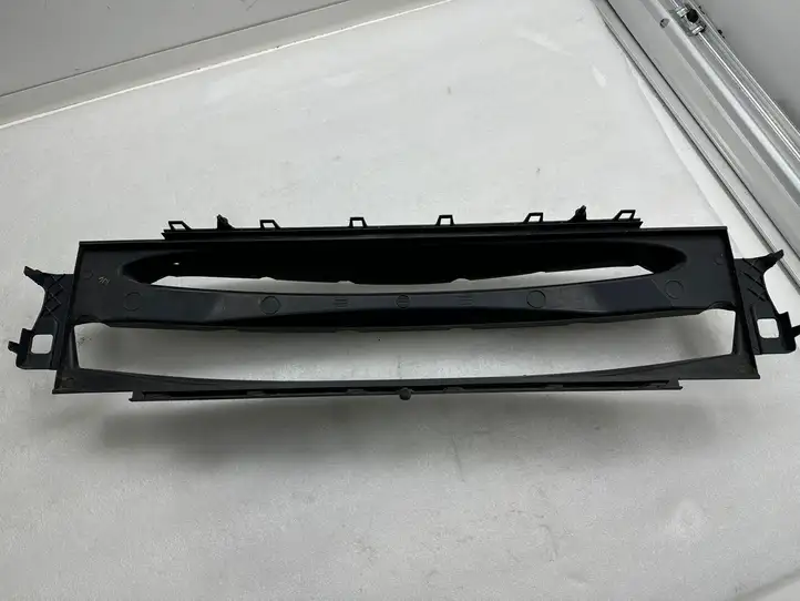 Tesla Model S (2012 - 2016) 600819300B Дефлектор воздуха — фото 4