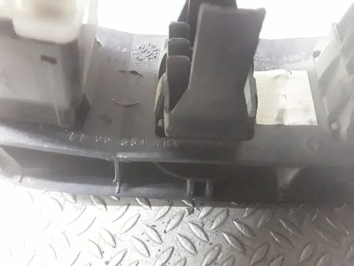 Opel Movano A (1998 - 2010) 7700351884 Включатель аварийных фонарей — фото 3