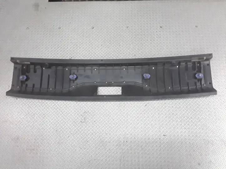 Opel Zafira B (2003 - 2006) 32225228 Отделка порога багажника — фото 4
