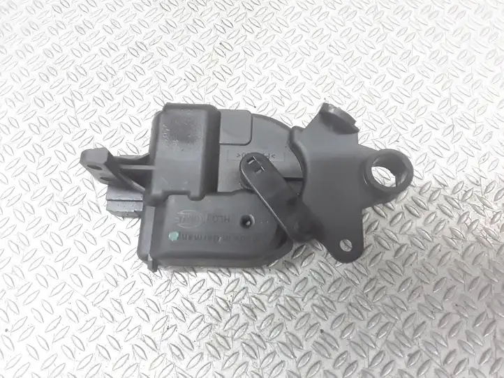 Land Rover Freelander (2003 - 2006) 6NN00762601 Двигатель задвижки потока воздуха — фото 1