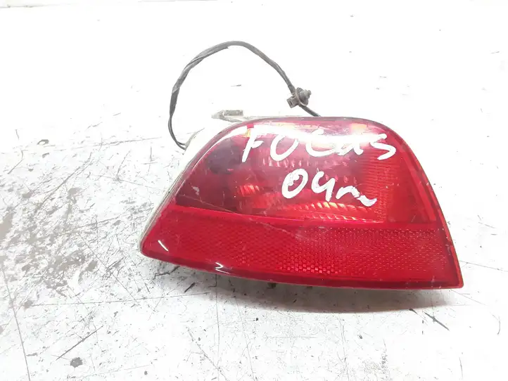Ford Focus (2005 - 2008) 1M5115K272A Задняя противотуманная фара — фото 1