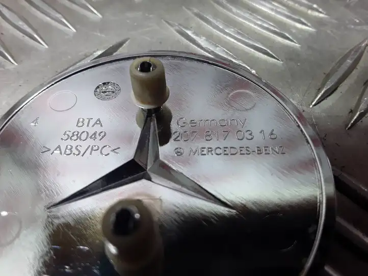 Mercedes-Benz ML W166 (2012 - 2017) 2078170316 Эмблемы и надписи — фото 3