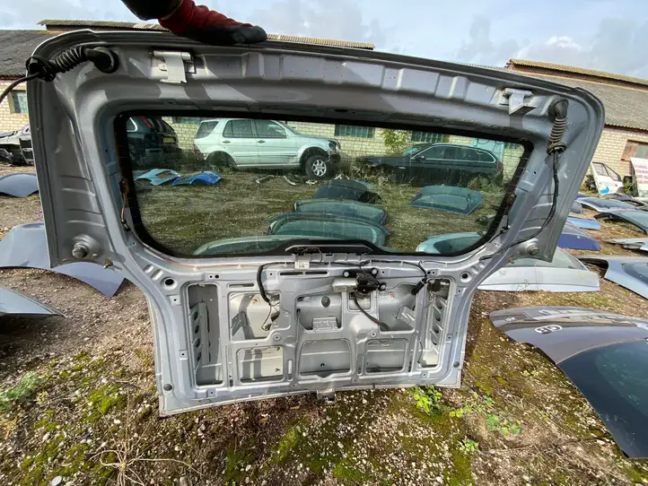 Opel Zafira A (1999 - 2003) Крышка багажника — фото 3