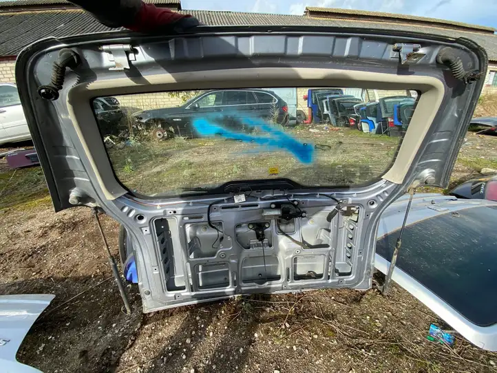 Opel Zafira A (1999 - 2003) Крышка багажника — фото 2
