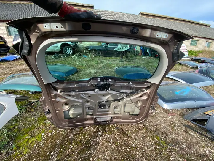 Renault Scenic III - Grand scenic III (2009 - 2016) Крышка багажника — фото 3