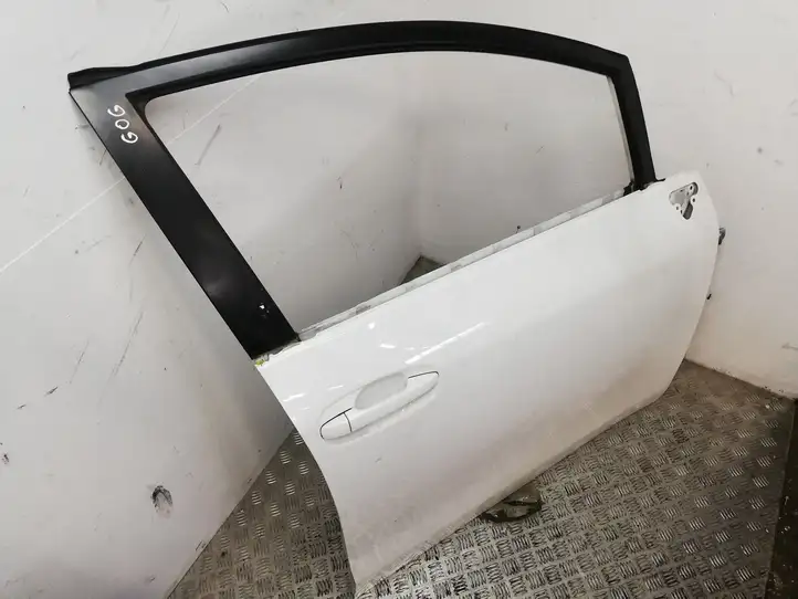 Toyota Verso (2012 - 2015) Дверь — фото 2