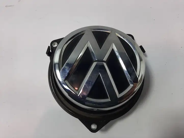 Volkswagen Golf VII (2013 - 2019) 5GE827469D Кнопка закрытия багажника — фото 1