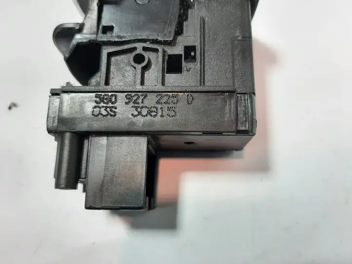 Volkswagen Golf VII (2013 - 2019) 5G0927225D Кнопка ручного тормоза — фото 5
