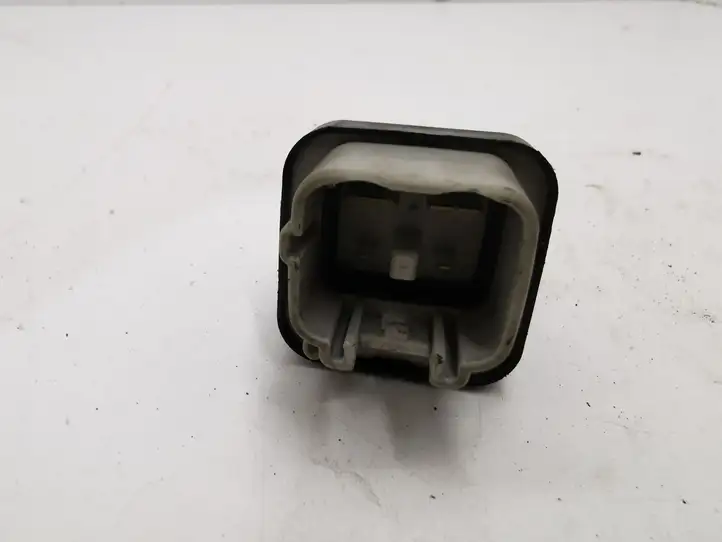 Toyota Corolla Verso AR10 (2004 - 2009) 2861067010 Реле накала свечей — фото 2