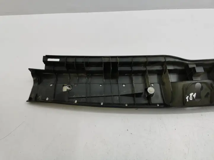 Toyota Avensis T250 (2003 - 2006) 5838705090 Отделка порога багажника — фото 7