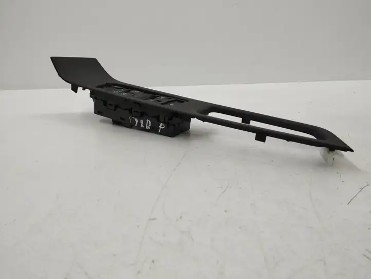 Volvo S60 (2010 - 2013) 9123962 Кнопка стеклоподъемников — фото 9