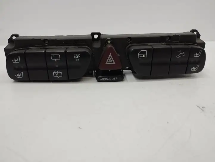 Mercedes-Benz C W203 (2000 - 2007) 2038218858 Другие включатели / ручки/ переключатели — фото 1