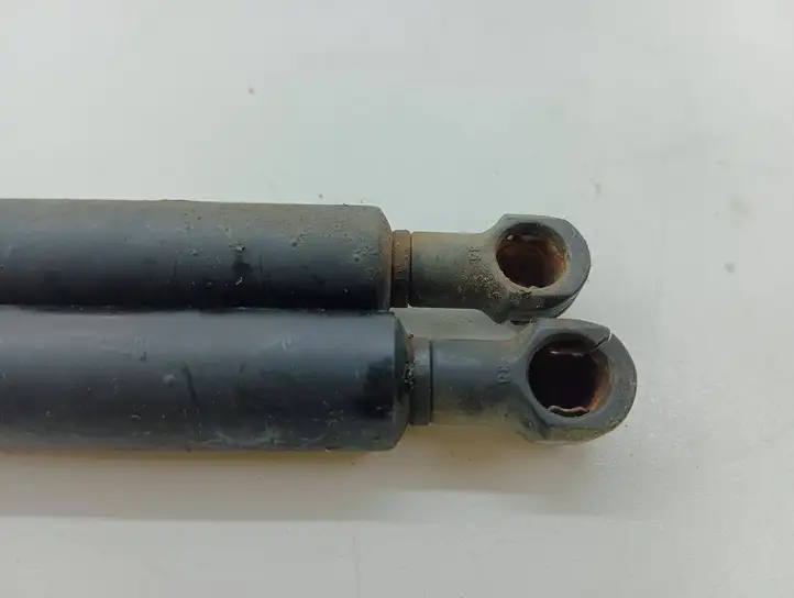 Toyota Avensis T250 (2003 - 2006) 6896005073 Амортизатор крышки багажника — фото 5