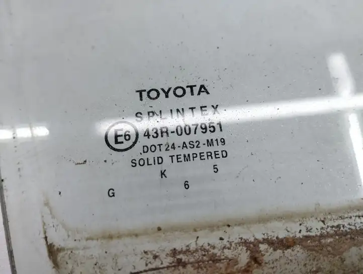 Toyota Corolla E120 E130 (2004 - 2007) Стекло передней двери — фото 6