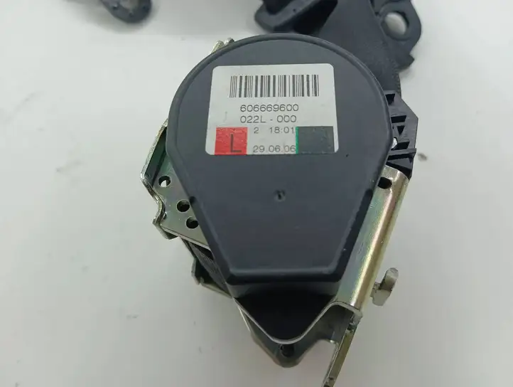 Audi Q7 4L (2005 - 2009) 4L0857805G Задний ремень безопасности — фото 4