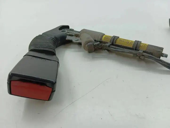 BMW X5 E53 (1999 - 2006) 8234970 Замок переднего ремня — фото 5