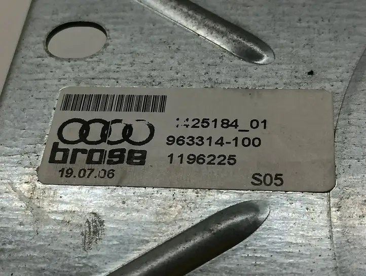 Audi Q7 4L (2005 - 2009) 982675102 Электродвигатель сиденья — фото 8