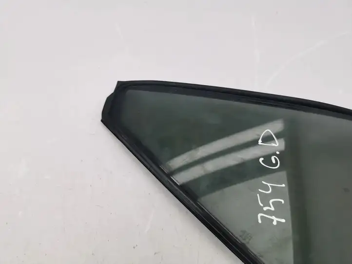 Toyota Corolla E210 E21 (2018 - ) 6818802260 Форточка двери — фото 3