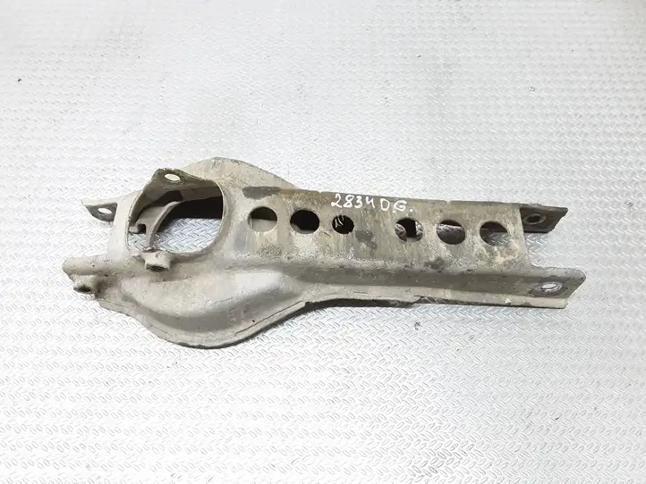 Volvo S80    Рычаг