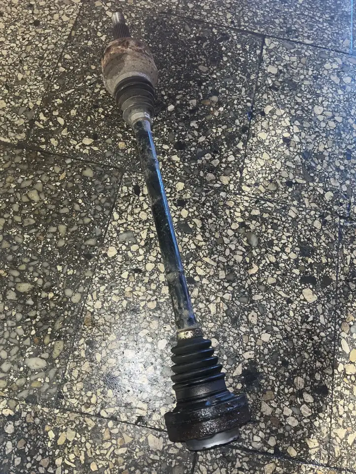 Volkswagen Touareg I (2002 - 2010)   Задняя полуось