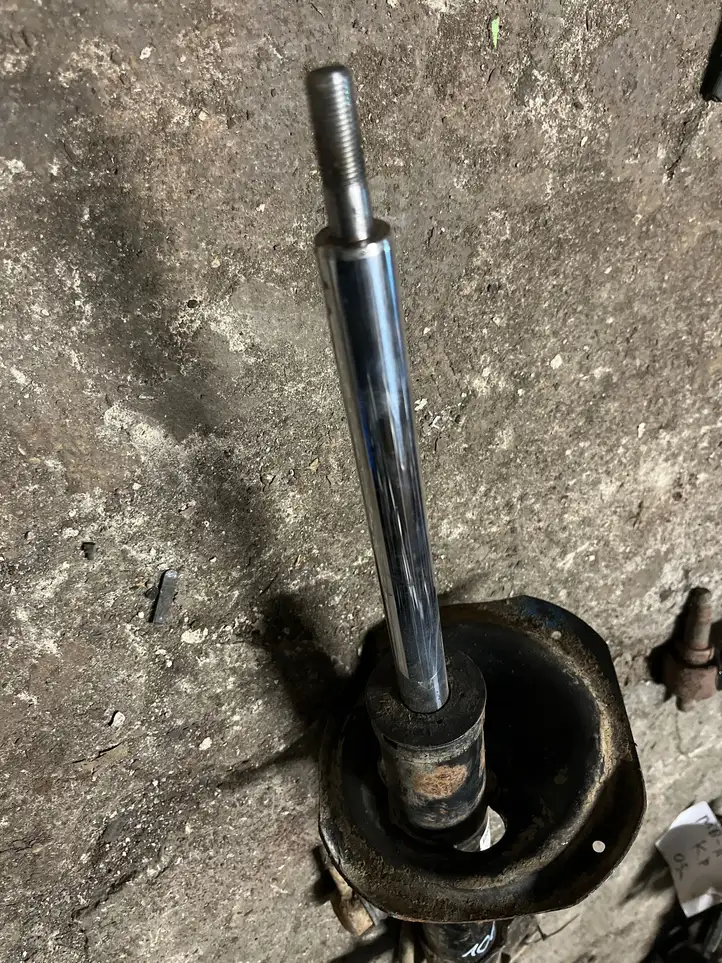 Nissan X-Trail T31 (2007 - 2014)   Задний амортизатор с пружиной